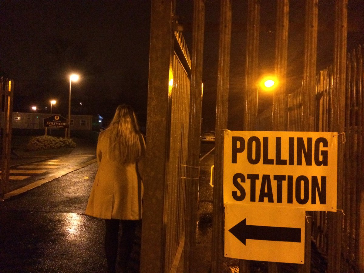 BBCMarkSimpson's tweet photo. The normally quiet Holywood Primary School polling station in North Down had estimated 65% turnout. It was 61.3% at 9pm &amp; voters kept coming https://t.co/nnXLS1tG1D