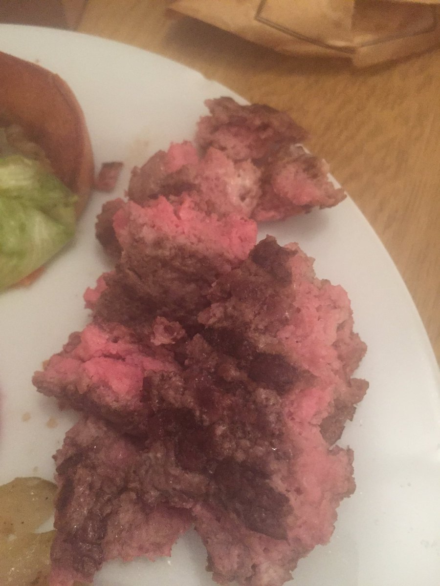 Take a closer look! This is not WELL DONE! WHAT IS THIS! What do you call this!???? <a href="/Deliveroo/">Deliveroo</a> <a href="/BRGRCOUK/">BRGR.CO UK</a>