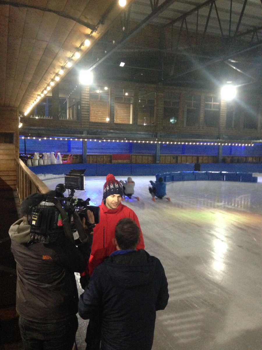 WarningSainz's tweet photo. Oh, and Mr R could be making an appearance on BBC breakfast news on Saturday! 💁🏻♂️ watch this space... #icebikes #snowdome #extremesports https://t.co/5uysETqU1B