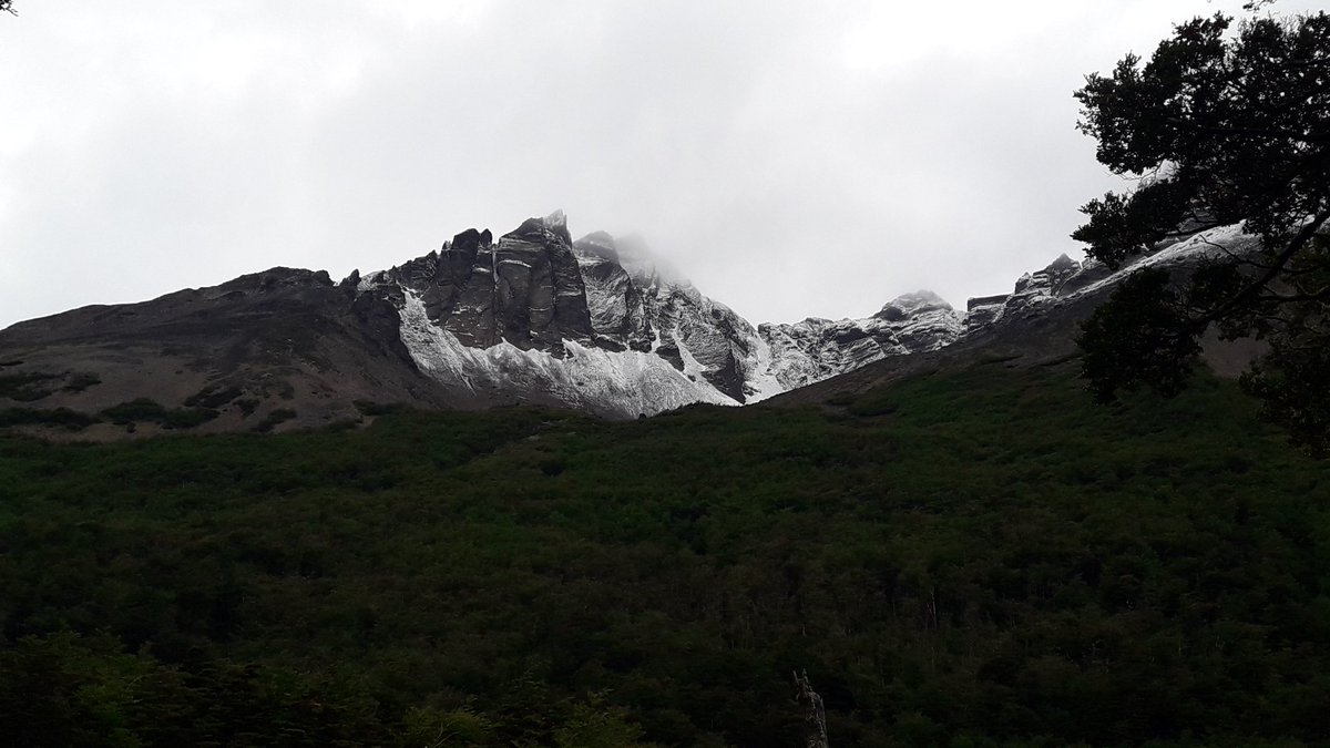 cpilaralonso's tweet photo. Jueves, fondo. Vuelta al Cerro Cortéz, Ushuaia, Tierra del Fuego. https://t.co/D0EHnZIKCC