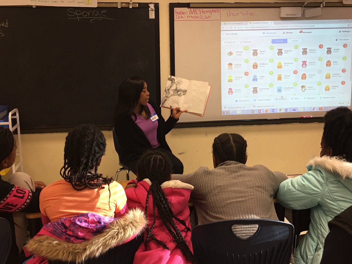 acmorris27's tweet photo. #ReadAcrossAmerica @heritagejaguars Parent&amp;community volunteers along with Jr. Reading Coaches=Great morning! #fcsmeti https://t.co/sKKTfMCoeR