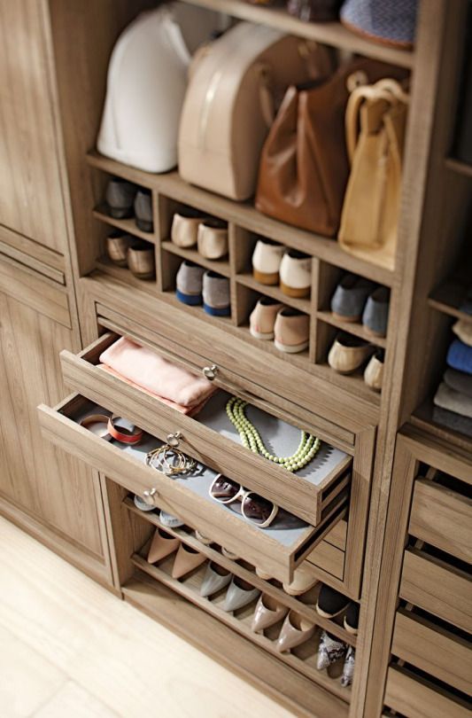 Your dream closet can also be a dream for organization! What do you think of these storing drawer? #dreamcloset #closet #organization