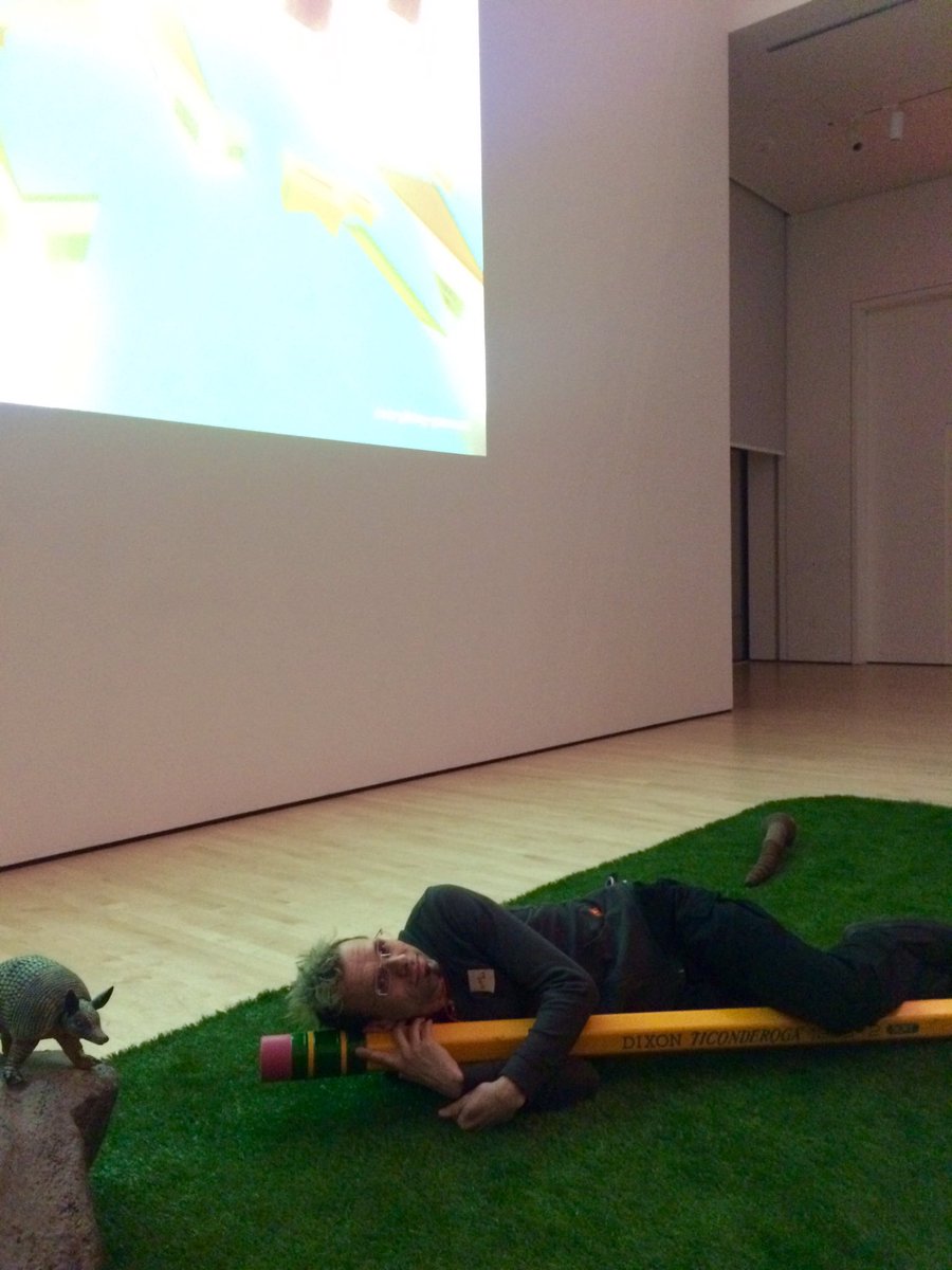 loved cuddling with this huge pencil #PlaySFMOMA for the everything game - CANT WAIT TO PLAY @eeverythingg @davidoreilly
