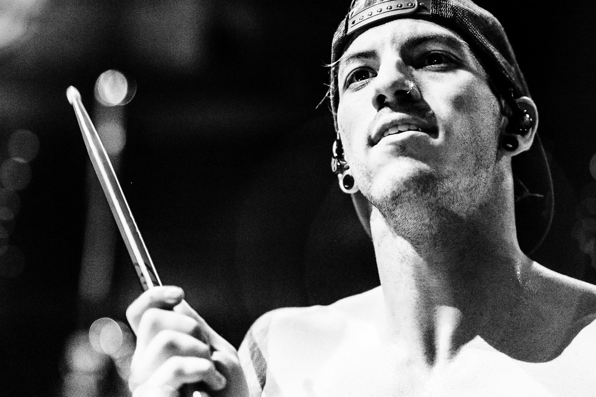 twentyonepilots tweet picture
