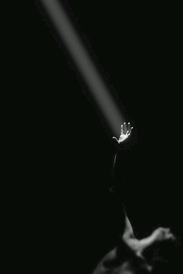AdellEssa2's tweet photo. ثم ماذا؟ 
ثم ينير الله في قلبك ما أطفأه البشر ♥ https://t.co/VQ6at8v47q