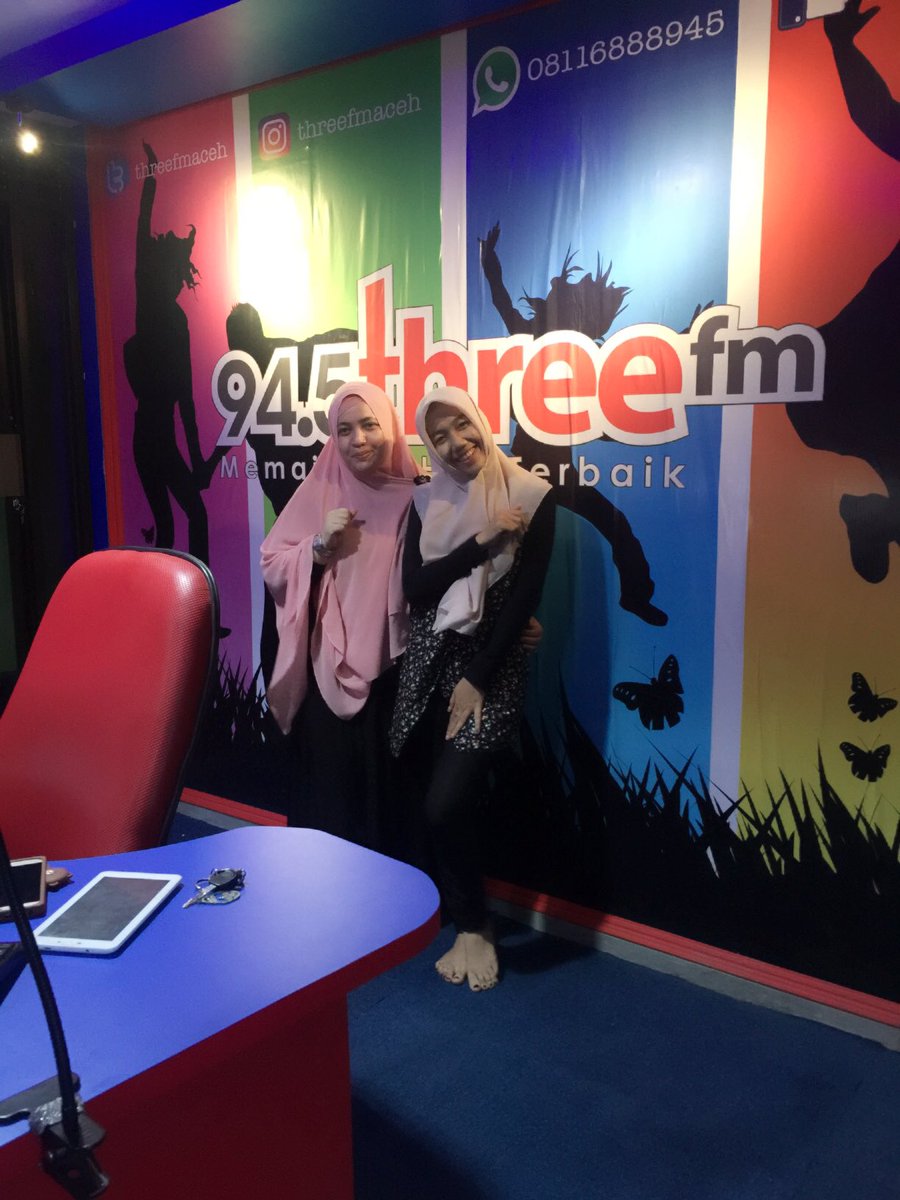 HmC_Aceh's tweet photo. Talkshow di radio @threefmaceh 23 Februari 2017
Terima kasih atas kerjasamanya memperjuangkan generasi penerus bangsa #antimiras https://t.co/n109RLccgf