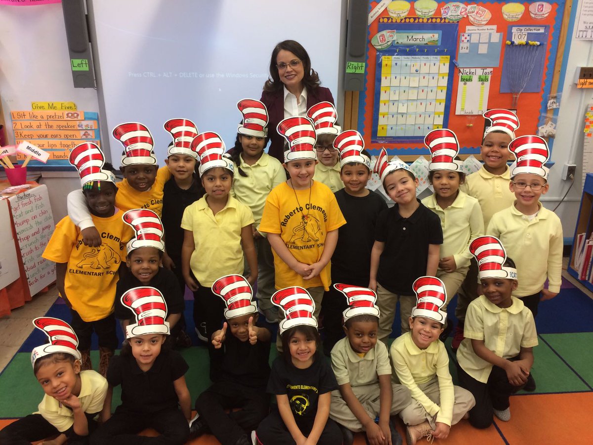 nps_clemente's tweet photo. K-104 with Assistant Superintendent Dr. Yolanda Mendez. #ReadAcrossAmericaDay #DrSeuss #RCESrocks @yolymendez @NPSvoices https://t.co/zKrAW1b72P