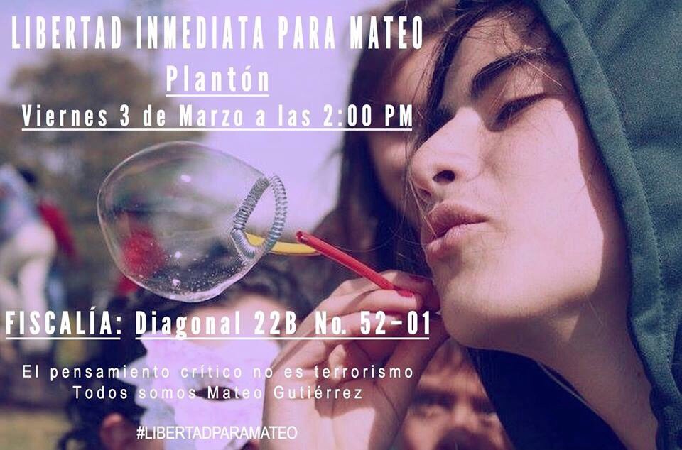 fuerzacomun's tweet photo. Plantón frente a la Fiscalía para exigir libertad inmediata para Mateo Gutiérrez. #LibertadParaMateo @CanalCapital @canal13 @City_tv https://t.co/E94R9Uvz6M