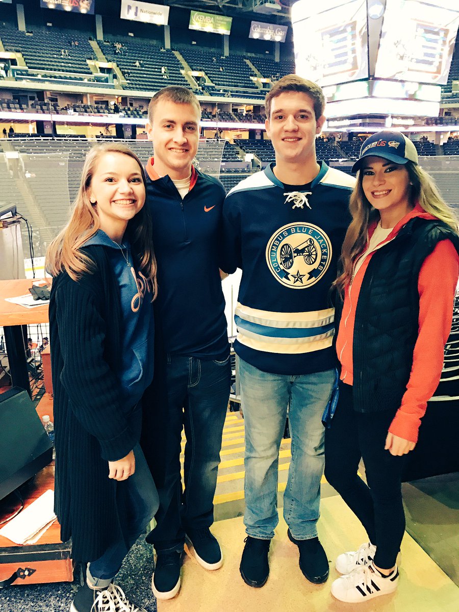 Great time at Blue Jackets game with @BreeWachovec13 @nloverly10 @mikaylak22 Let's go #CBJ 🏒🥅