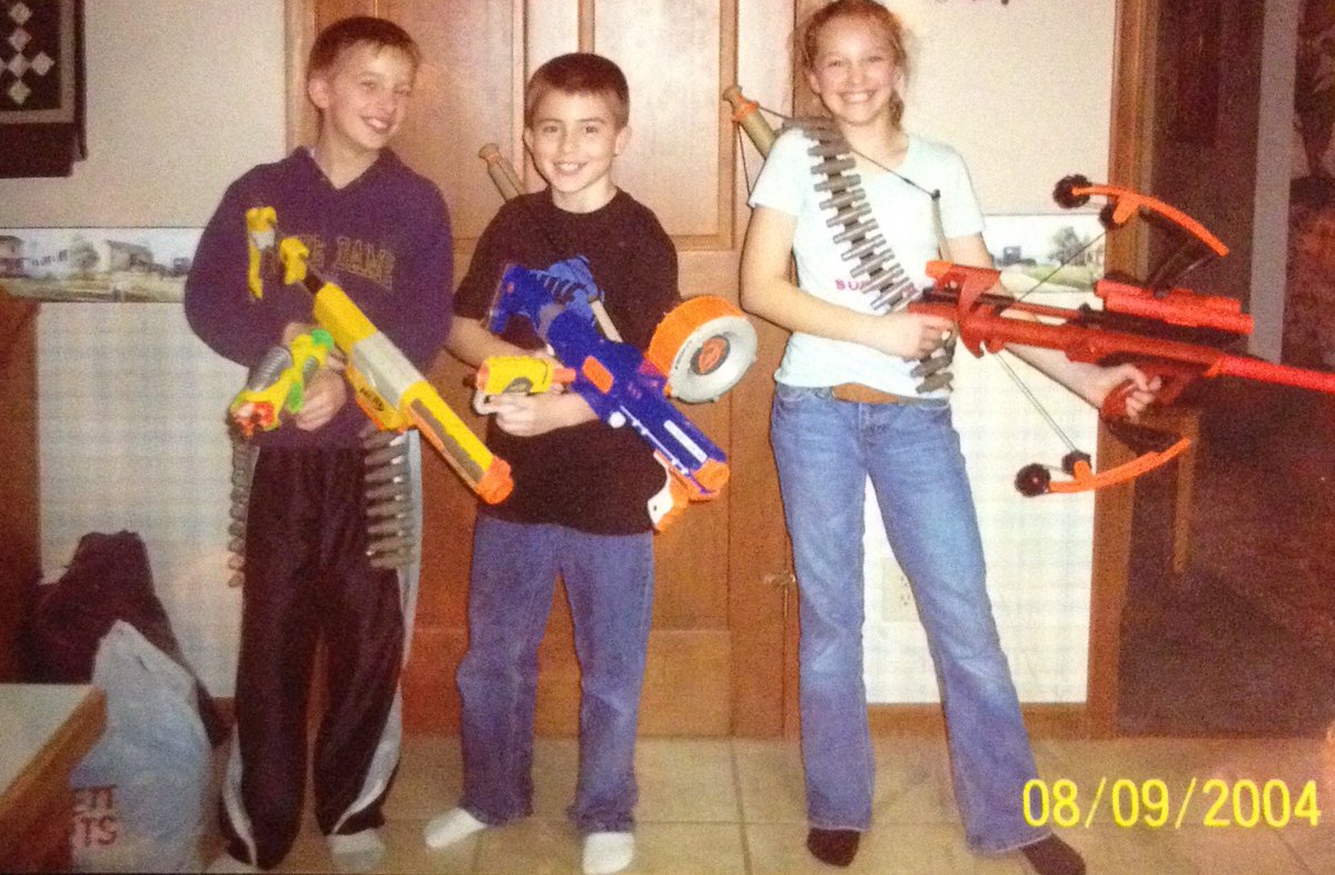 LarissaJ_25's tweet photo. Happy Birthday to my very first friend!🎉☺ Hope you had a great day Andrew! https://t.co/ZApg7B3Vpi