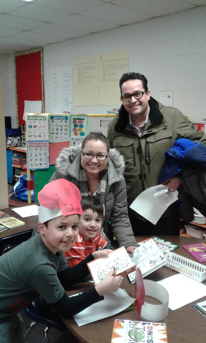 MsSmithSmarties's tweet photo. Joke night at PES Reading Night! Lots of laughing going on! #PESPRIDE #D102LEARN https://t.co/uA7iapSnbA