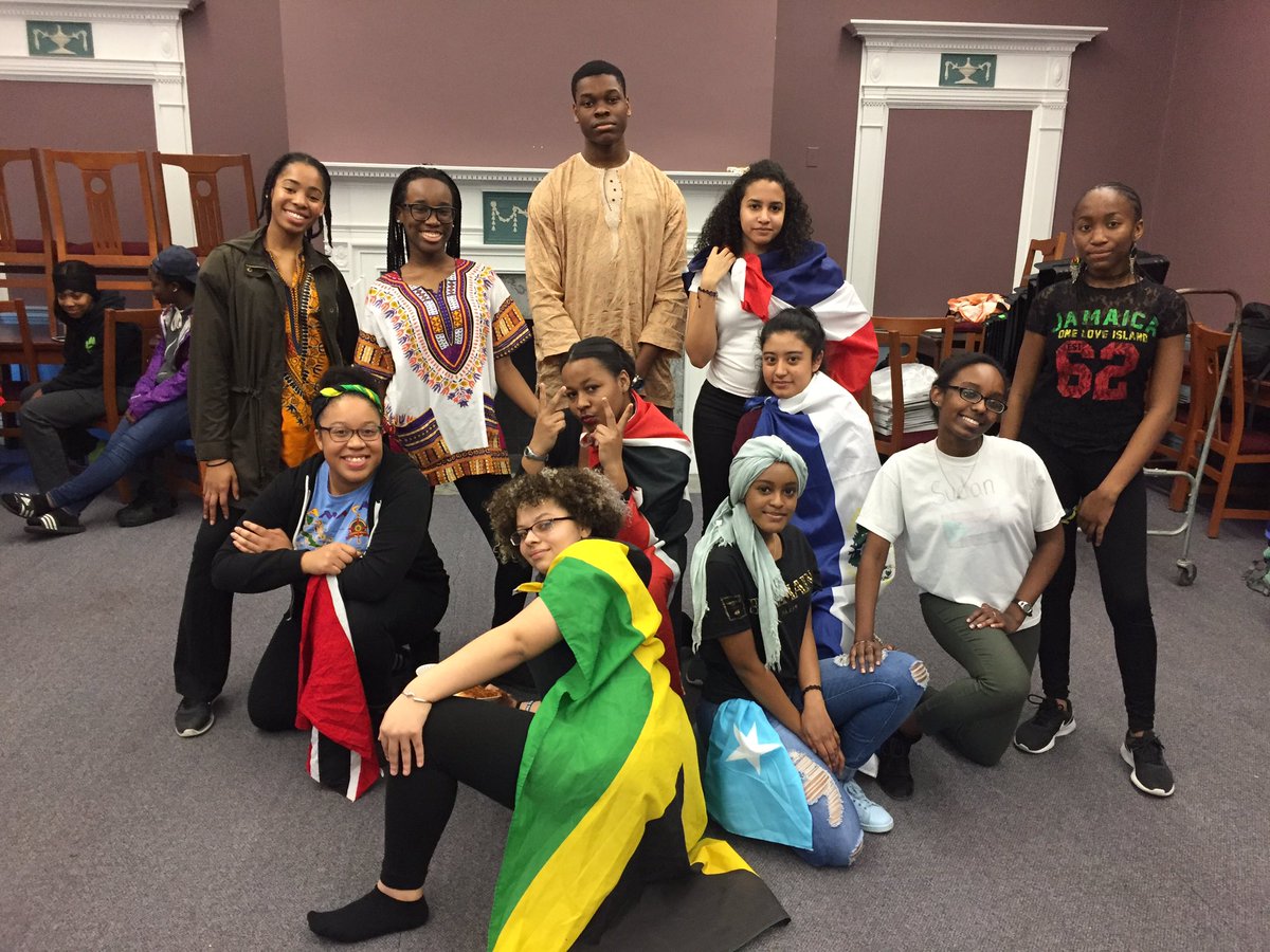 blscaribbean's tweet photo. Family !! 😍🇹🇹🇯🇲🇩🇴🇬🇹🇸🇩🇳🇬🇸🇴 BLS Caribbean Culture Club Officers and Members + BLS BLACK https://t.co/pWWybbHTRt