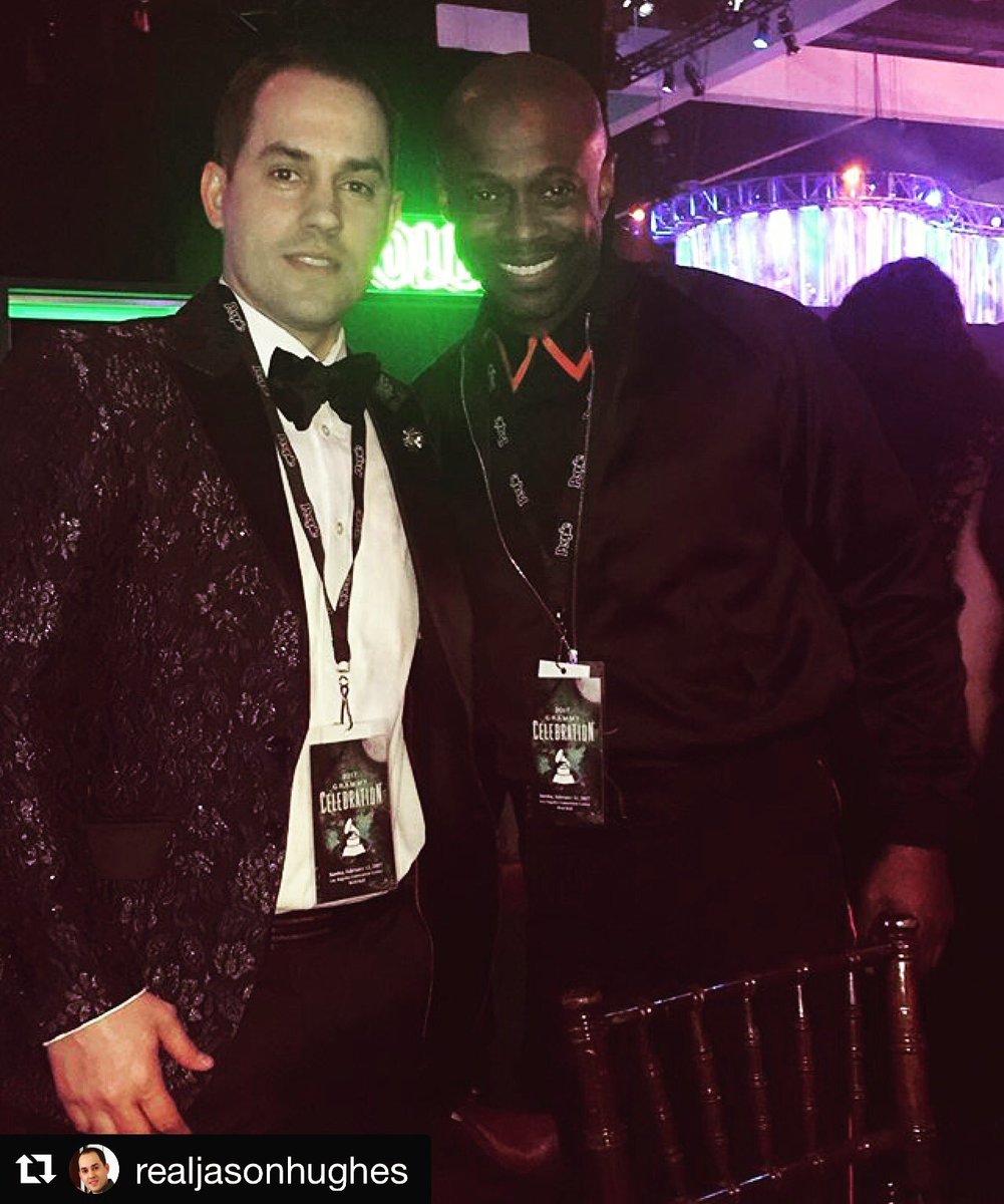 MusicByKEM's tweet photo. #RP @RealJasonHughes: #TBT ran into @MusicByKEM at the official @RecordingAcad after party. It was good to see u again Kem 💯 #grammys2017 https://t.co/5NEEJedrUk
