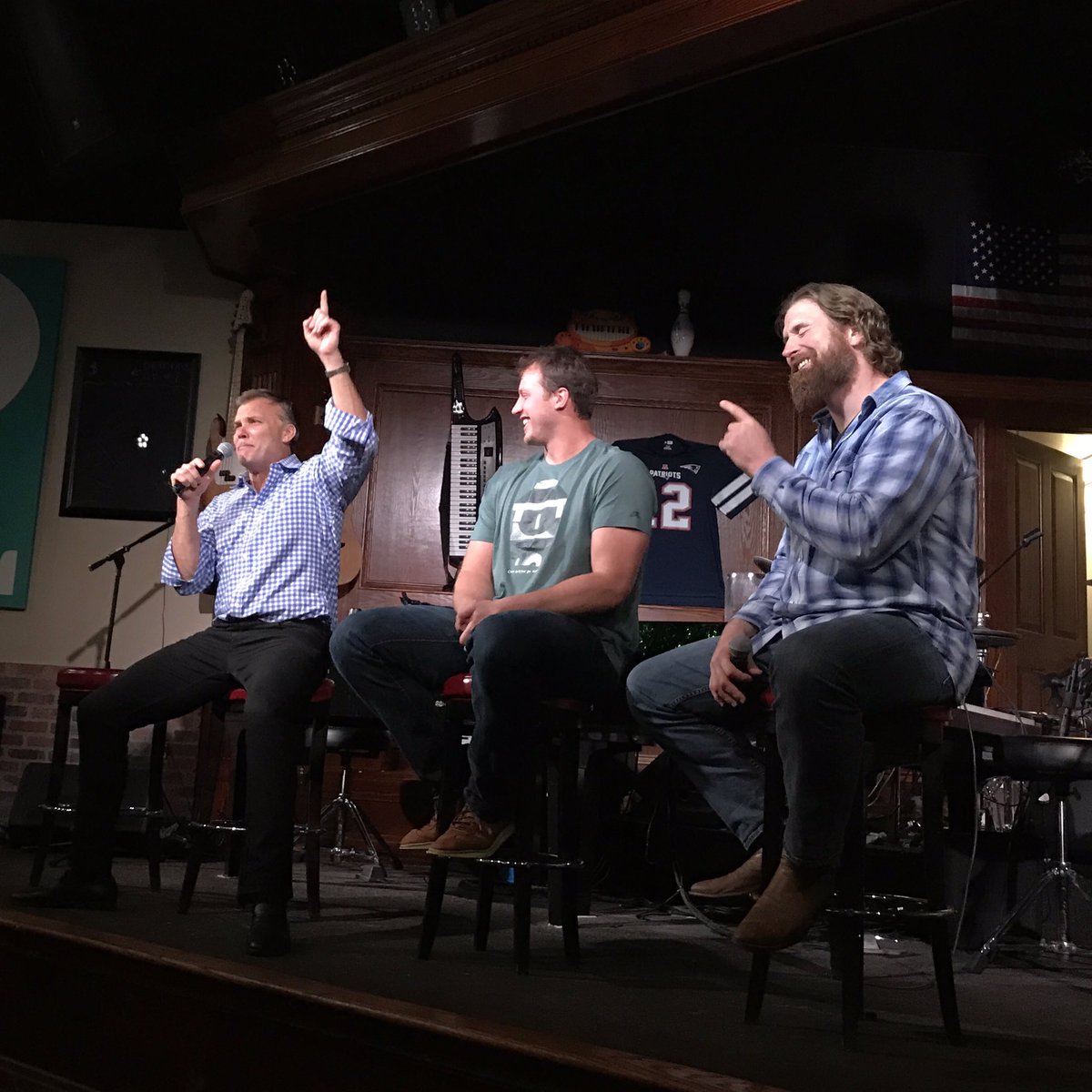 GoodwinGroupPR's tweet photo. @scottzolak, Matt Light, & @soldernate talking SBLI at the @LightFoundation marathon fundraiser! #teamspeedoflight https://t.co/WMG74BBYCq
