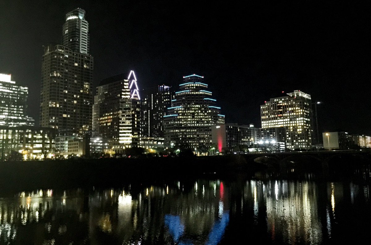 DeepaKattail's tweet image. Beautiful Austin at night #SPPM2017 #SPAATX2017 @PediAnesthesia @PedsPainMed
