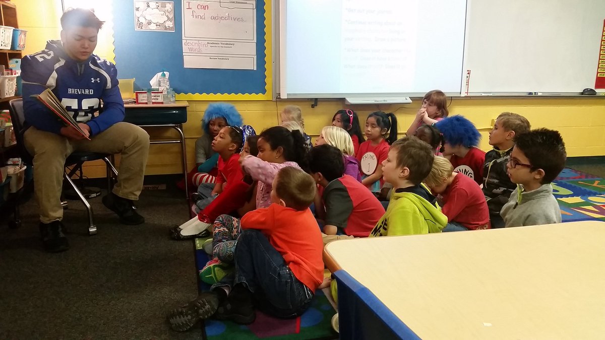 jessicamc_bes's tweet photo. Absolutely LOVE seeing the admiration these "littles" have for these big boys! Thank you BHS #tcsrocks #besbees #whyiteach #rolemodels https://t.co/bOStsGZHGR