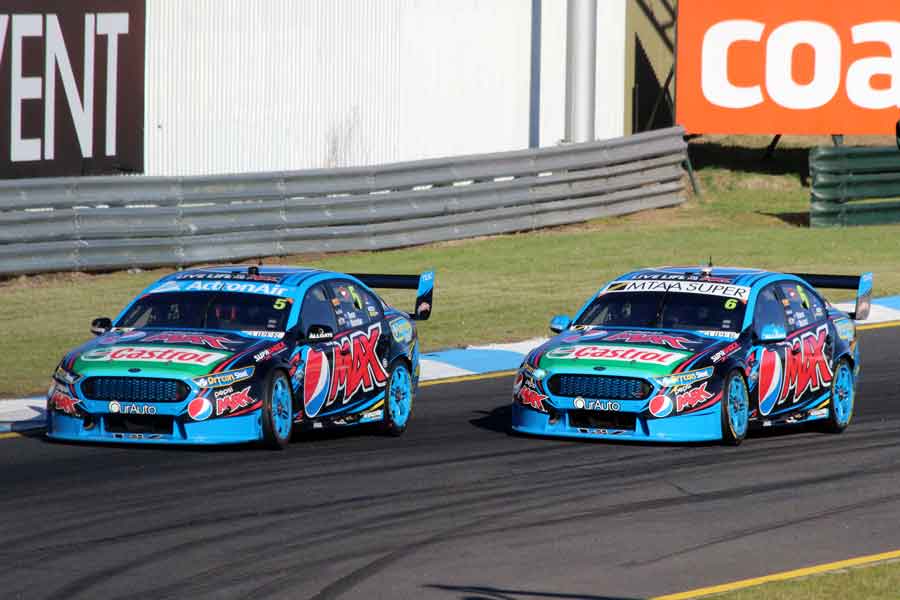 SnapLapNews's tweet photo. One of the leading teams in #VASC - #ProdriveRacing Australia:
https://t.co/9bWY8fXXR0 https://t.co/lQDDo0Z67t