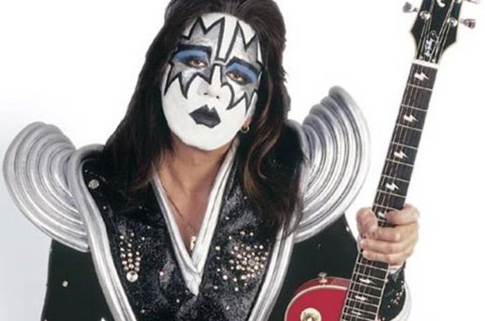 KISSopolis's tweet photo. Ace Frehley Signs On For Psycho Las Vegas https://t.co/6aSqhH1l5W https://t.co/x5fAOb35BE