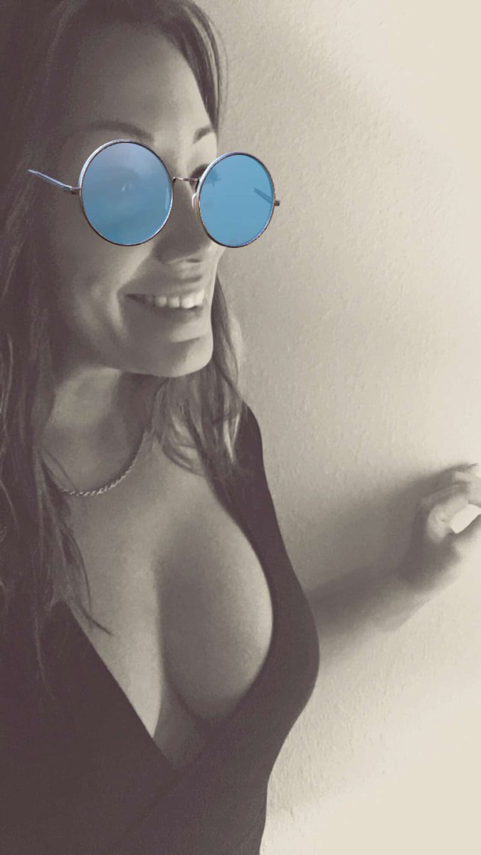 Jenilca's tweet photo. Sonrisa porque así soy!!!! Feliz feliz feliz!!!! https://t.co/uMbytJpcrW