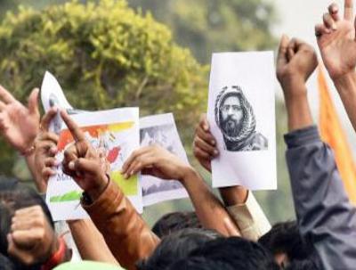 simbamara's tweet photo. 'Azadi for Kashmir' poster surfaces in ANTI NATIONAL INFESTED #JNU Instigated by CPM Commie Crooks !!
#CleanUpJNU
https://t.co/TCRC0diMqX https://t.co/8hFS5KgDgL