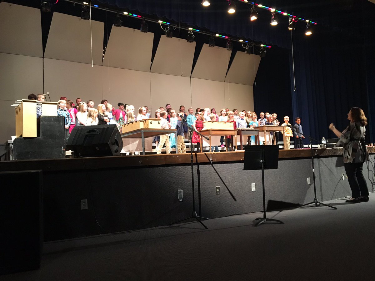 MissGreenwalt1's tweet image. We are blessed to have a wonderful and dedicated music teacher!! Great job K-1!! #sweetvoices #WeAreMG #creatingmusic