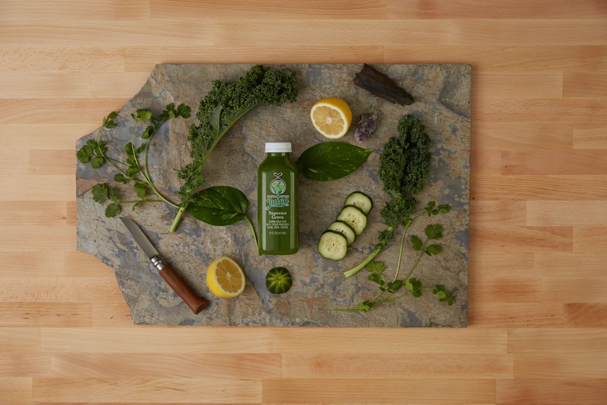 jdfotopdx's tweet photo. Don't forget your greens! Earth House Juice #earthhousejuice #juice #fresh #photoshoot #pnw #commercialphotographer #photolifehustle https://t.co/EBoMlryzHX