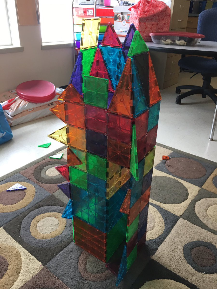 MrsMace_S's tweet photo. This weeks challenge was to design a house!! Awesome to see what they built but even better to hear their thinking! https://t.co/qpNVUCEyYO
