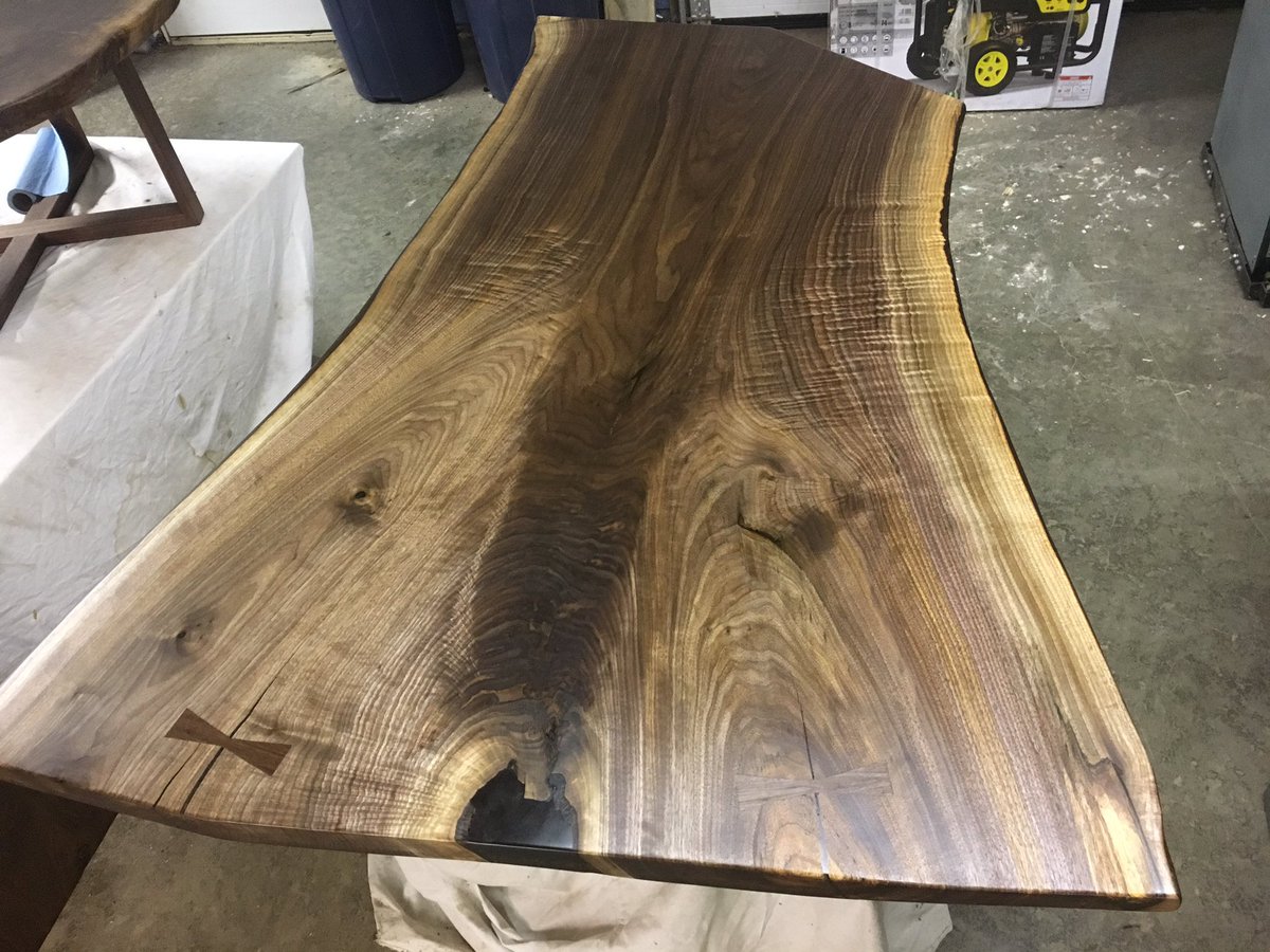 elementsdsg's tweet image. beautiful pieces out the door this week. Condo sized dining room table for a client in Toronto and a double waterfall bench to match!