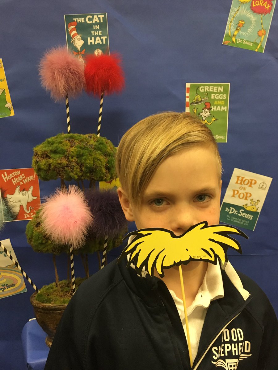 MsHfirstgrade's tweet photo. #ReadAcrossAmerica #gseslibrary https://t.co/bnf2H7u74P