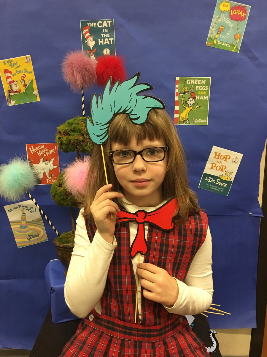 MsHfirstgrade's tweet photo. #ReadAcrossAmerica #gseslibrary https://t.co/bnf2H7u74P