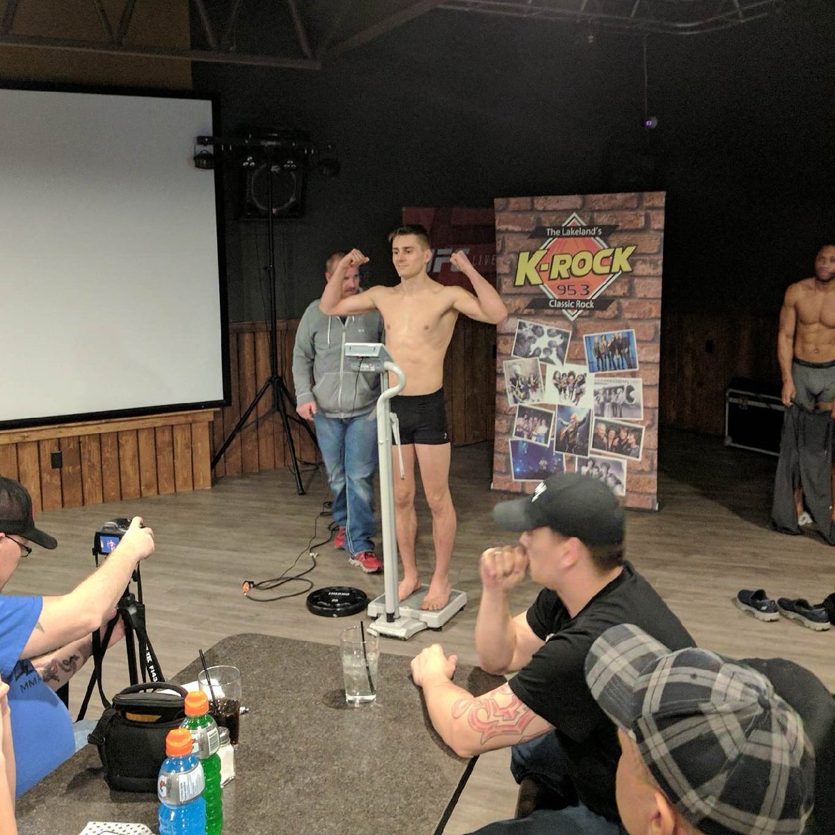 CodyJerome_'s tweet photo. Made Weight!!! 😊👍💪 Almost time for the fun part! 👊 @PFAdaily #FullMuayThai #PFA #Victory #KO #Champ #KOTC72 #KOTCCanada #160lb #ColdLakeAB https://t.co/1hPwZytCZ6