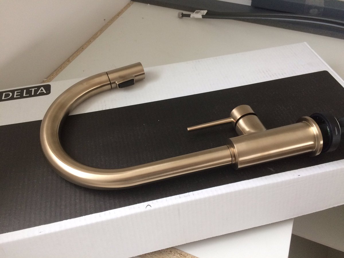 yegrenoguy's tweet photo. #Sneakpeak of the new @deltafaucet in champagne bronze. #fancy #yegremodel #buildyeg https://t.co/9PC30CP7EK