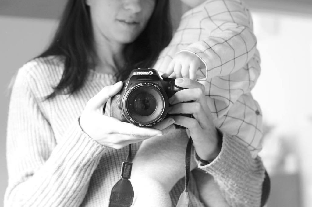 Lettsdream's tweet photo. A ella que le hagan fotos no le gusta nada, pero lo que es darle a los botones de la cámara...👉📷
.
Así que tengo un… https://t.co/V4SCi5U4fN