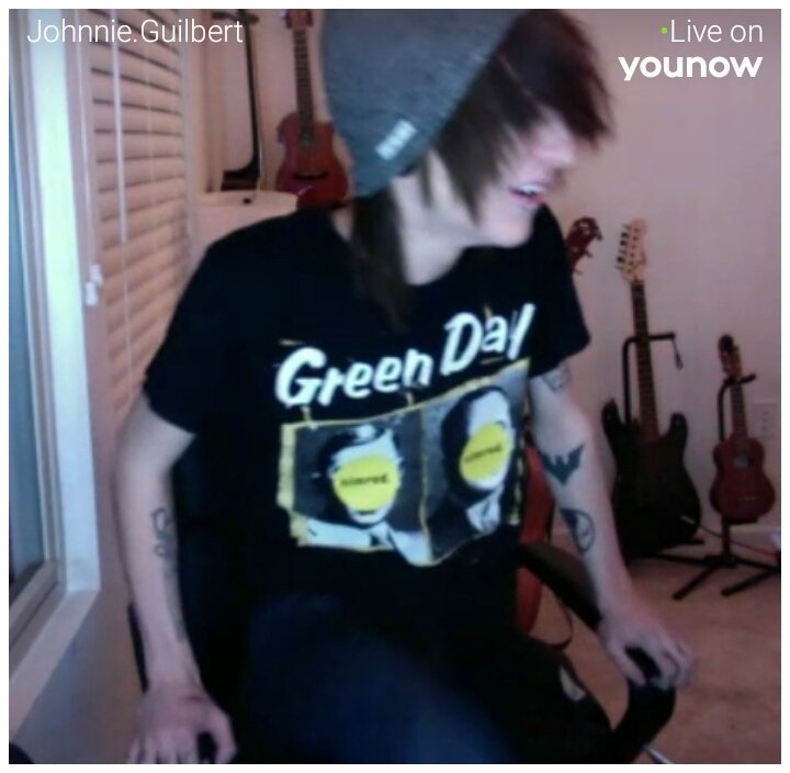Alternativemus9's tweet photo. 🔴 LIVE @JohnnieGuilbert on #YouNow https://t.co/AGrFPL0GxY https://t.co/2l5w11lq2G