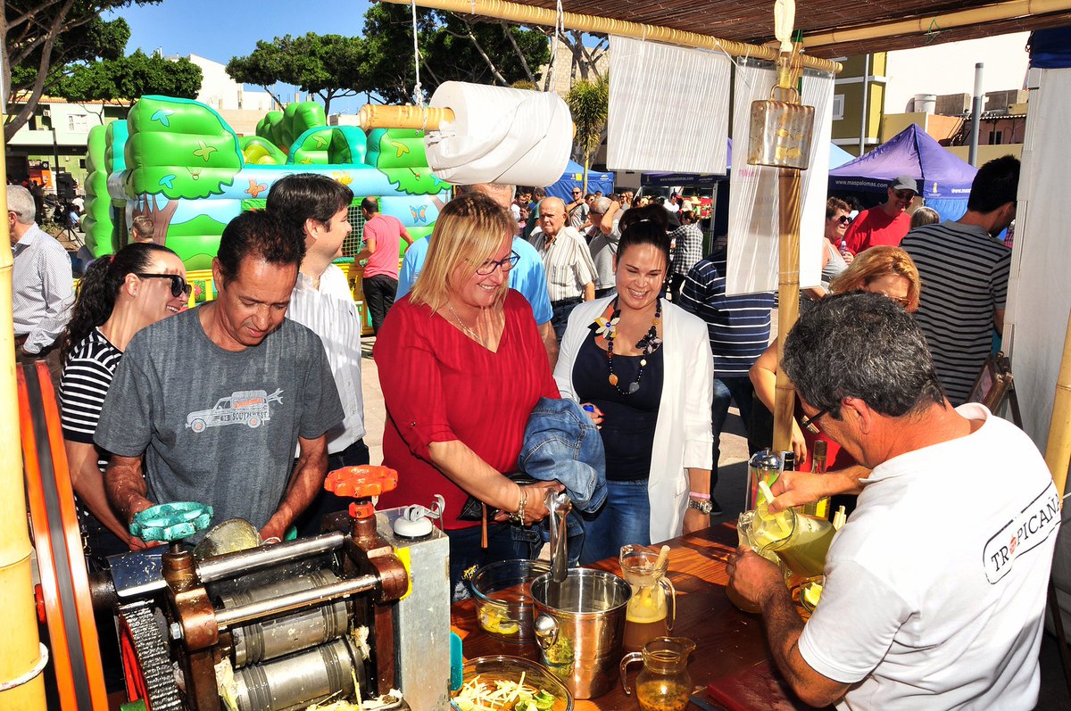 ppav_sbt's tweet photo. Desarrollo Local potencia la zona comercial abierta de El Tablero https://t.co/iPWI9y5HnI