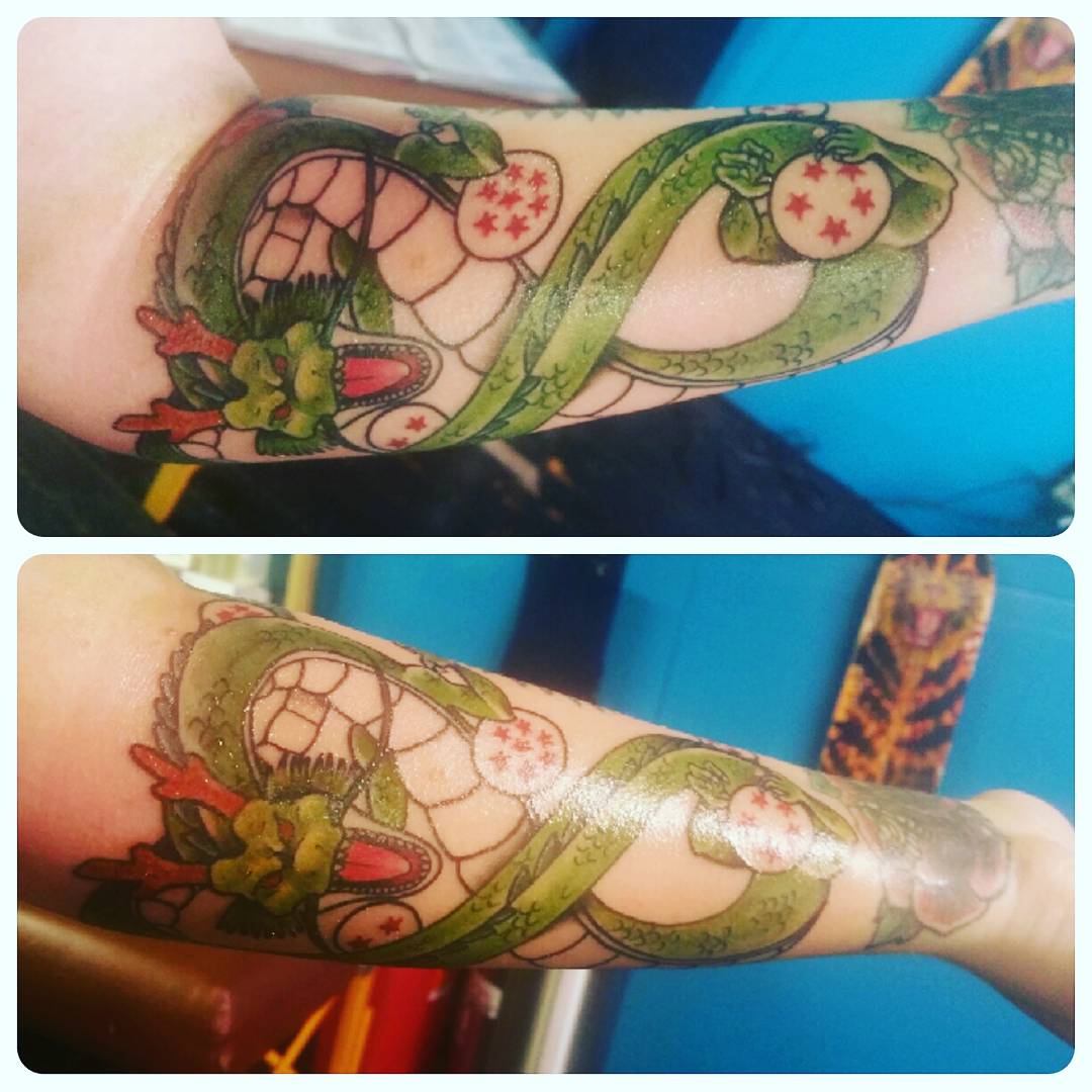 DarthSp00ky's tweet photo. First round down! #shenron #shenrontattoo #dragonball #dragonballz #DragonBallSuper #tattoo https://t.co/m7wHDkCUSd