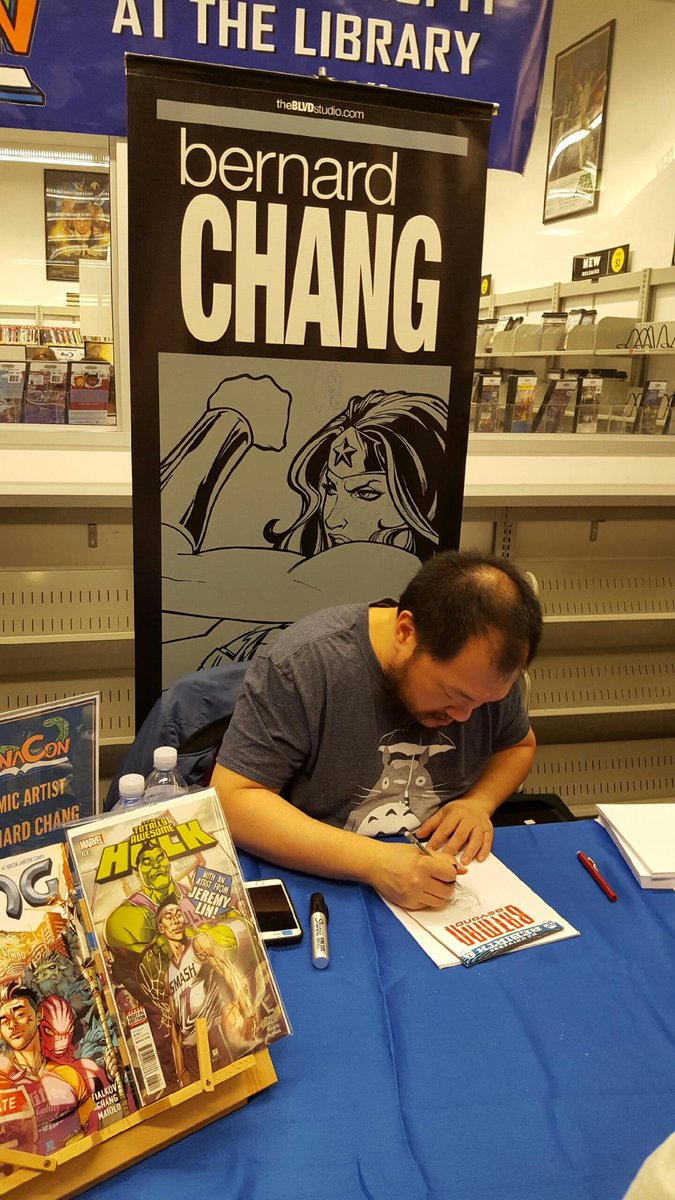 TheSistersFord's tweet photo. Bernard Chang drawing Wonder Woman! #anacon #anaheimpubliclibrary #apl2017 #libraries #library2.0 @City_of_Anaheim @bernardchang https://t.co/avd7QYWAlw