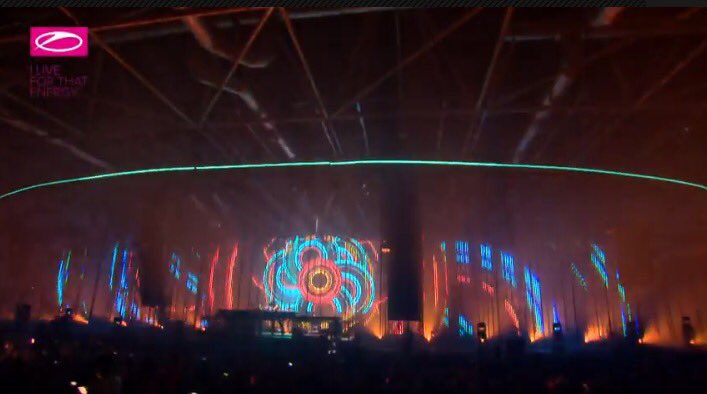 bonkalicious's tweet photo. Effing fantastic way to wake up on a Sunday morning! Dank je wel voor de music, Armin! #ASOTFESTNL #ASOT800 #ArminvanBuuren #TranceFamily https://t.co/nIoYnmbLga