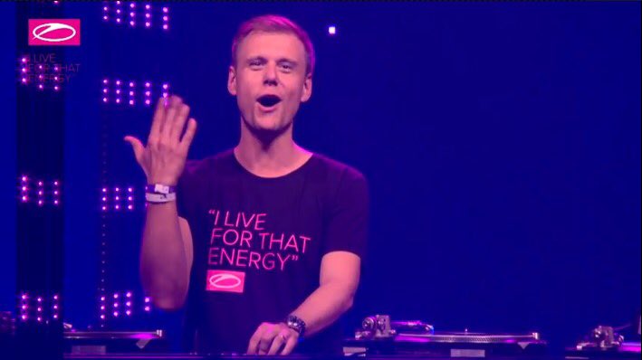 bonkalicious's tweet photo. You're such a tease, @arminvanbuuren #ASOTFESTNL #ASOT800 #ArminvanBuuren #TranceFamily https://t.co/RwxkDYsN6q