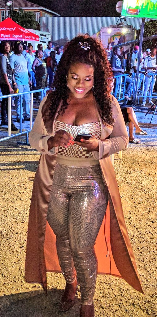 DIGICELJamaica's tweet photo. The remarkable and phenomenal @fluffymisskitty checking in with her #MKQ10 fans!
Loved the look Kitty! 🔥👑😍 https://t.co/KsexsoG8aX