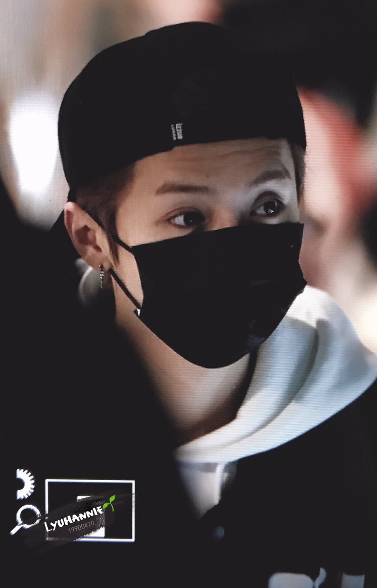 #LuHan #鹿晗 #루한 
170219 ICN ✈️✈️✈️