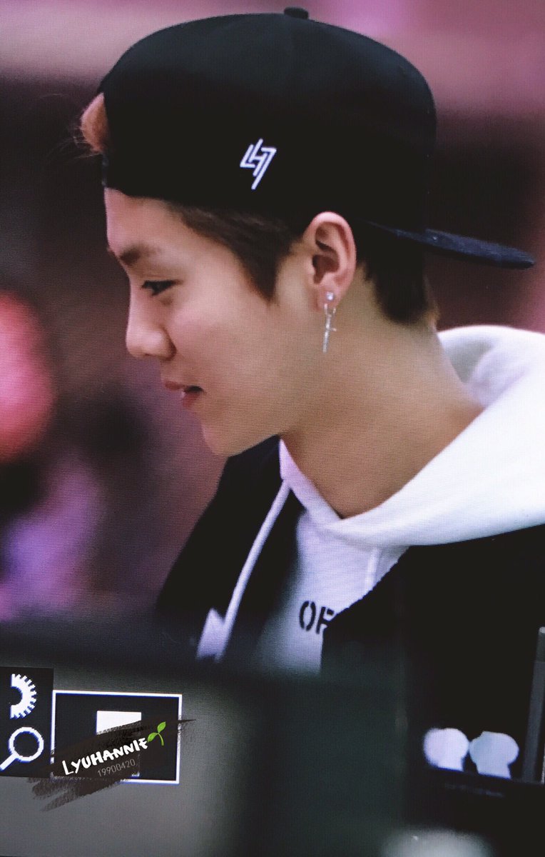 #LuHan #鹿晗 #루한 
170219 ICN ✈️✈️✈️