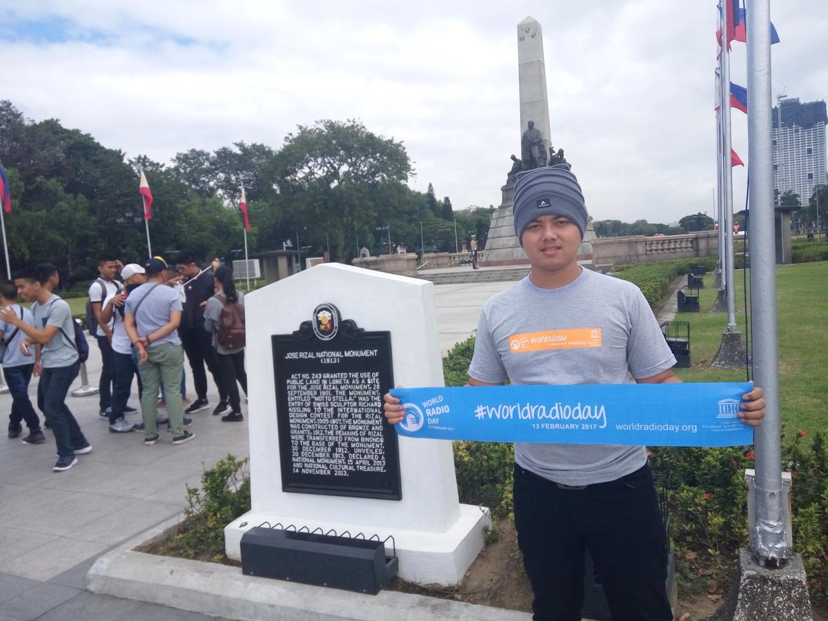 Bersama <a href="/sularnotaruno/">Kang Sular</a> <a href="/HNCRKFM/">Wonosari Kota Hijau</a>  di Singapore #HariRadio (15) &amp; Raden Anjar <a href="/SandigitaFm/">Radio Sandigita Fm</a> <a href="/patukintegrasi/">Patuk Terintegrasi</a> di Manila #WorldRadioDay (17)