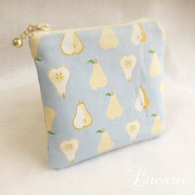 洋梨柄サニタリーポーチ（ブルー）【デコレクションズ】 #サニタリーポーチ #洋梨柄 #デコレクションズ #ミンネ #minne #ハンドメイドのお店… lucarie.com/cloth/pouch/po…