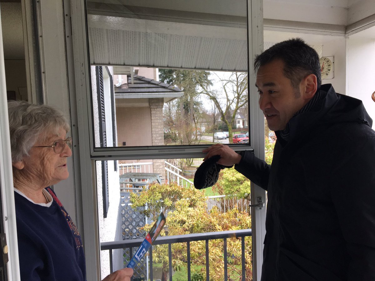 MichaelLeeBC's tweet photo. Good to discuss the changes to our community with a long-time #Langara resident (63 years!) on #SuperSaturday. #TeamBC2017 https://t.co/ifx7KQVxBQ