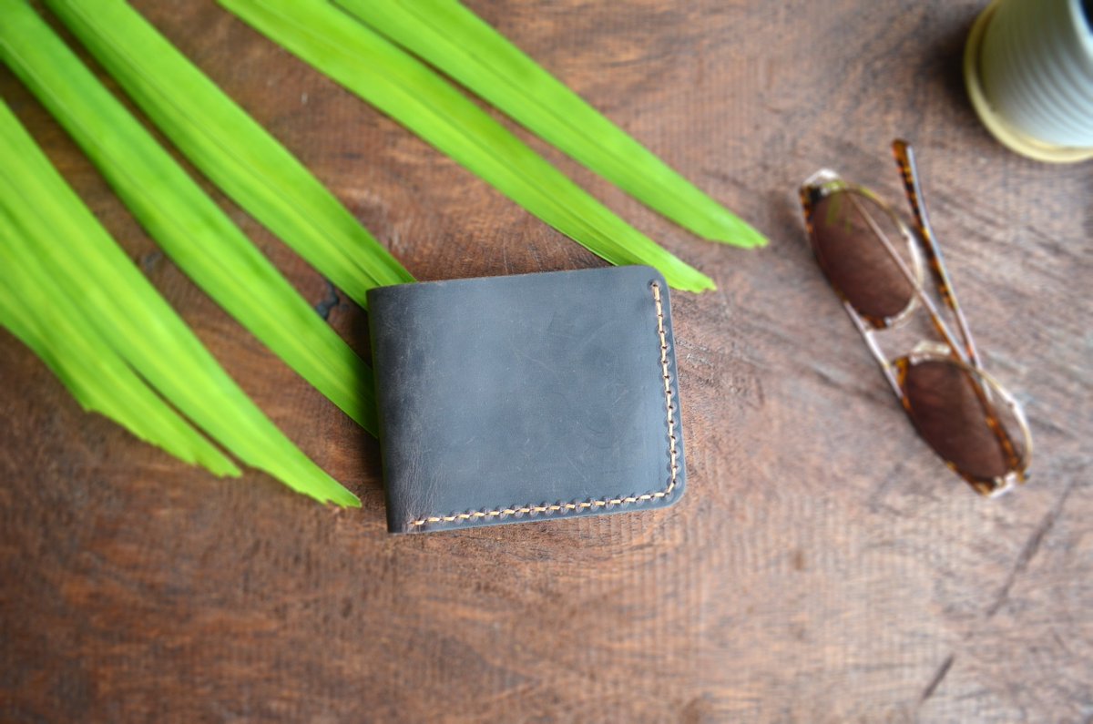 SundayStormShop's tweet photo. Bifold Leather Wallet
https://t.co/O8RZINMxQx

#handmadeleather #handmadewallet #etsy #artisan https://t.co/U8sHUcgnip