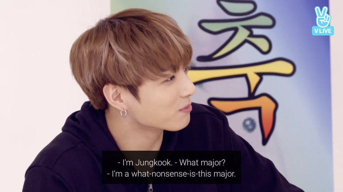 TAEKOOKPlCS's tweet photo. intellectual boyfriends https://t.co/rg47GviCPC