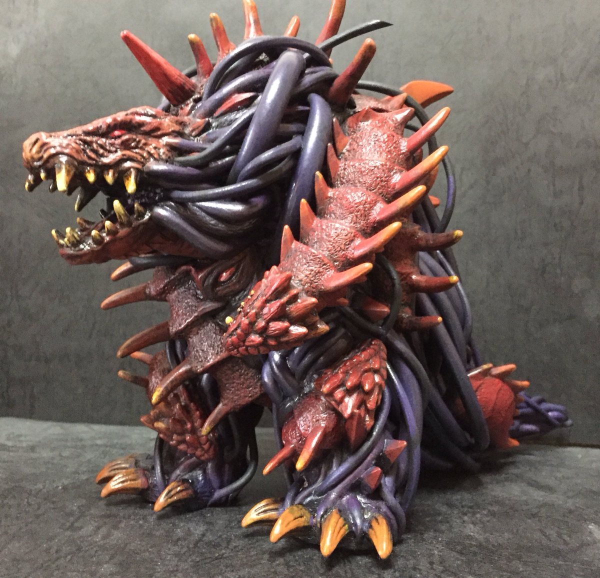 超大魔王獣マガタノオロチ。ウルトラ怪獣DXソフビを小改造＋リペイント