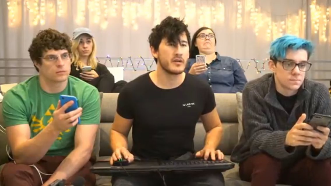 Snogardian's tweet photo. @markiplier @Apocalypto_12 @CrankGameplays @iceddarkroast @verytiredkat #memematerial #qualitycontent #datfacedo 😅👌🏼 https://t.co/Mg11QfXGrY
