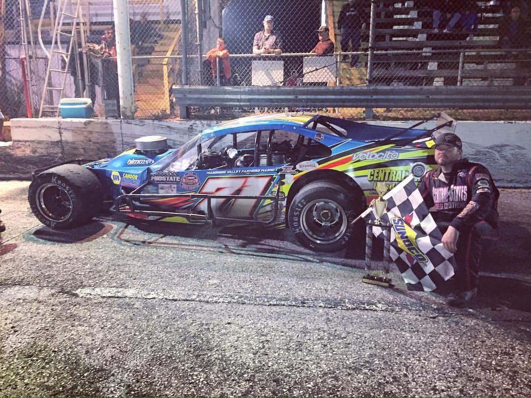 stats108's tweet photo. Via @PitReporterDPTV @JimmyZacharias wins Tour Modified race @_BronsonSpdwy #KICKOFFTOSPEEDWEEKS https://t.co/E0WzxUbQv0